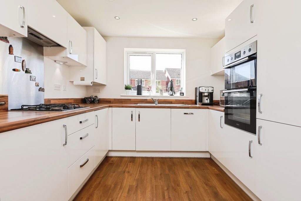 Additional image 5 of 3 bed detached house for saleOak Tree Crescent, Worcester WR5