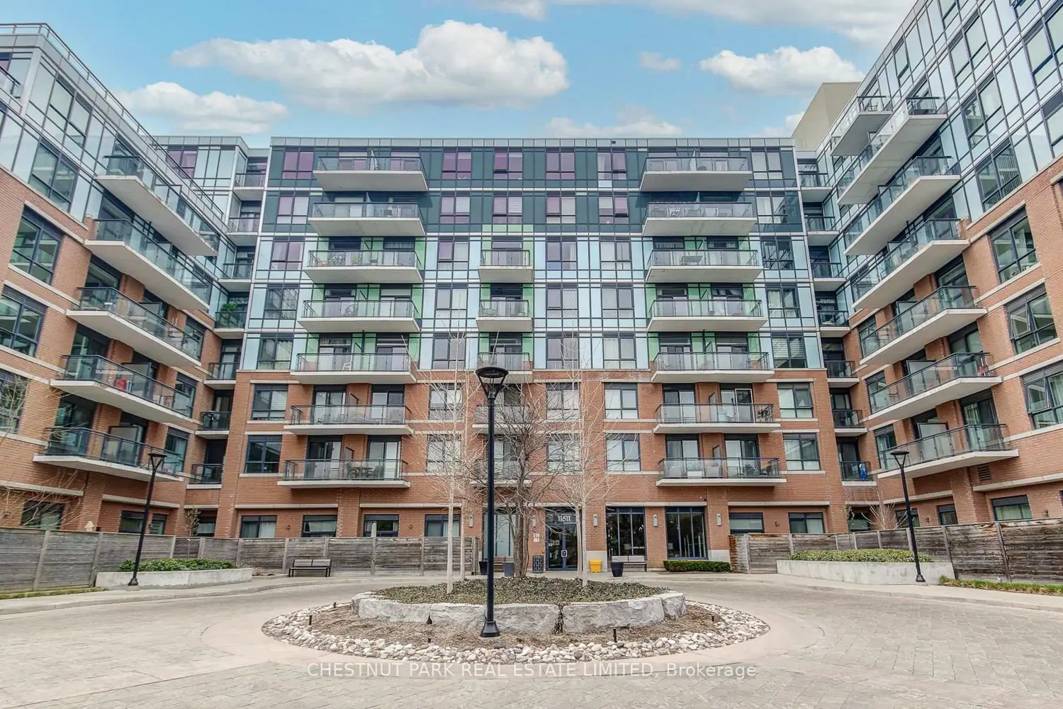 Additional image 3 of 11611 Yonge Street 109