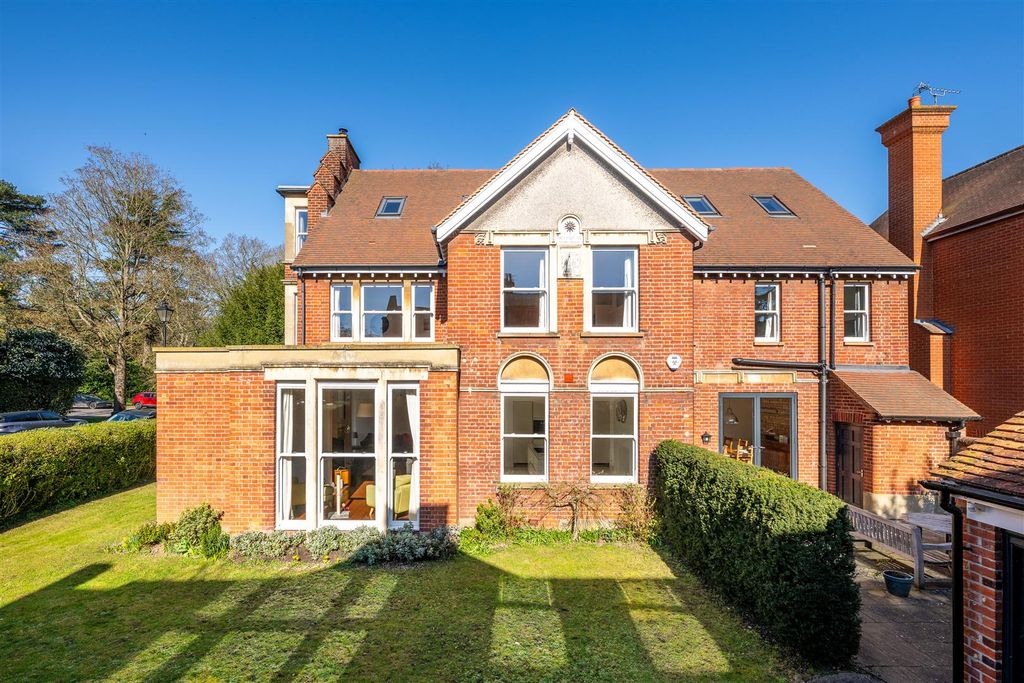 Additional image 35 of 7 bed detached house for salePark Avenue, Bedford MK40