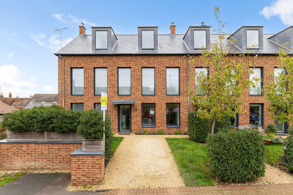 Additional image 11 of 2 bed flat for saleBewick Mews, Hungerford RG17