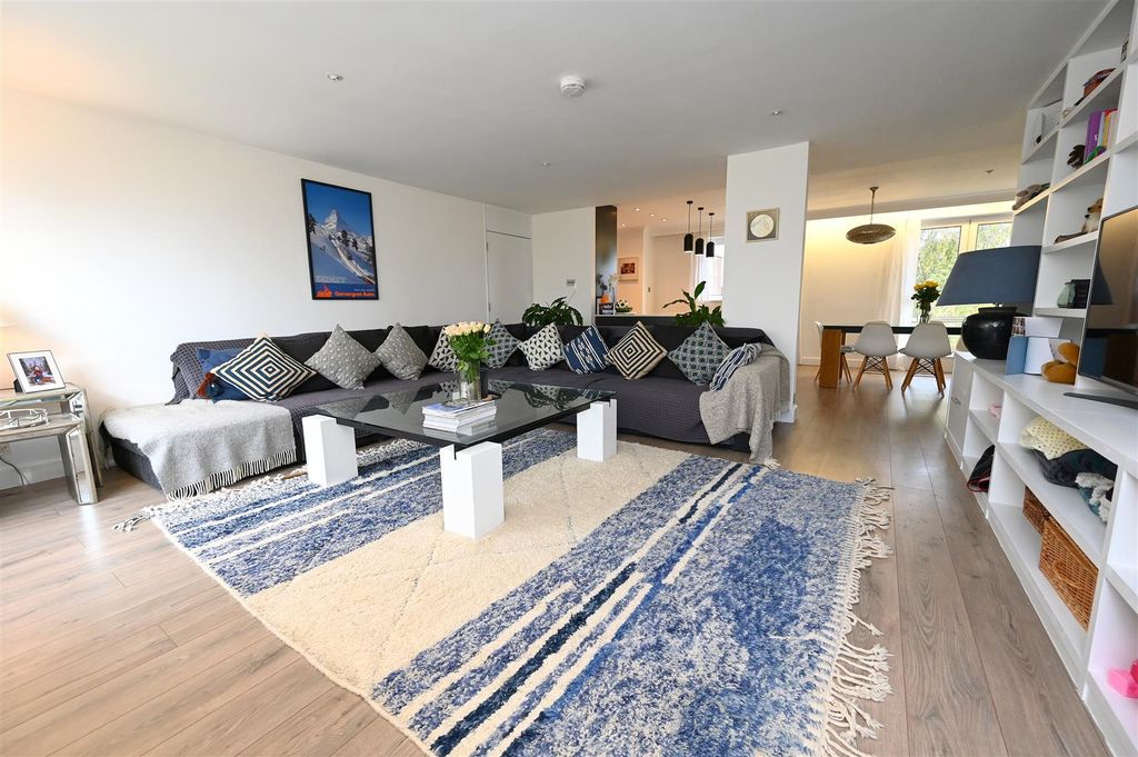 Additional image 2 of 3 bed flat for saleThe Regents, Norfolk Road, Edgbaston, Birmingham B15