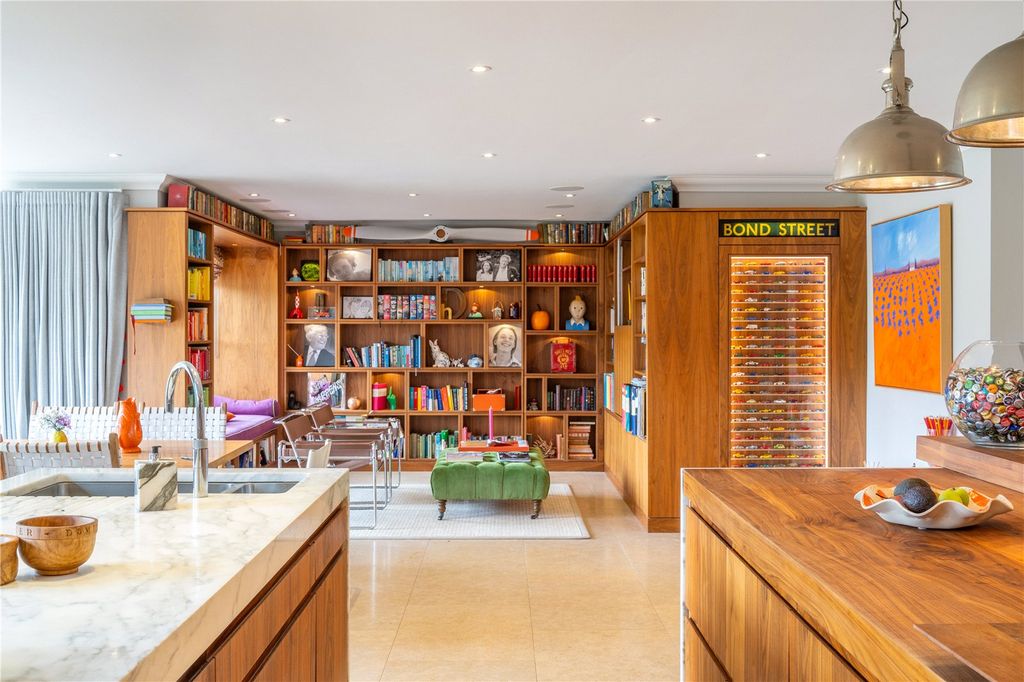 Additional image 2 of 5 bed detached house for saleHyde Lane, Ecchinswell, Newbury, Berkshire RG20