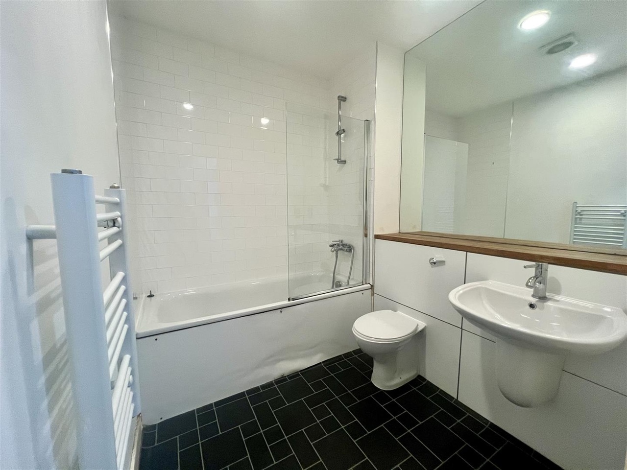 Additional image 8 of 2 Bed Flat, Crown St, LS2, N1 7GU
