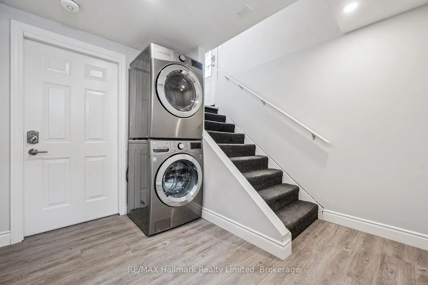 Additional image 11 of 474 College Avenue