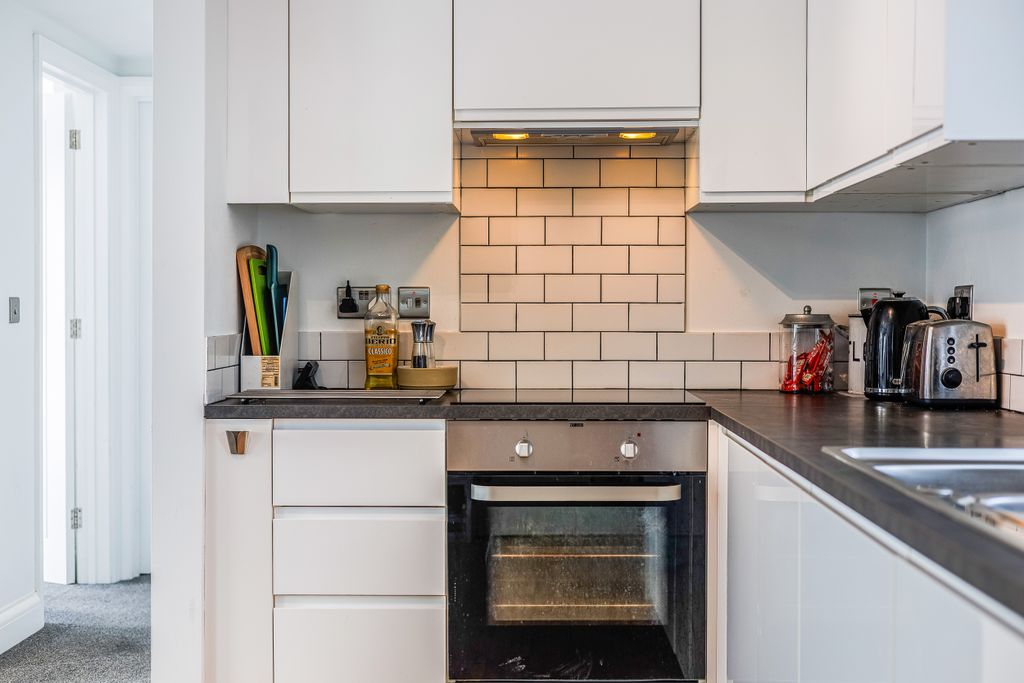 Additional image 4 of 1 bed flat for saleBewick Mews, Hungerford RG17