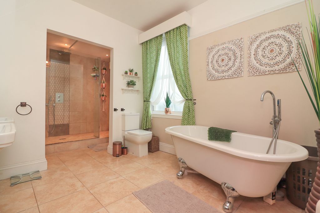 Additional image 21 of 7 bed farmhouse for saleElford Road, Tamworth B79