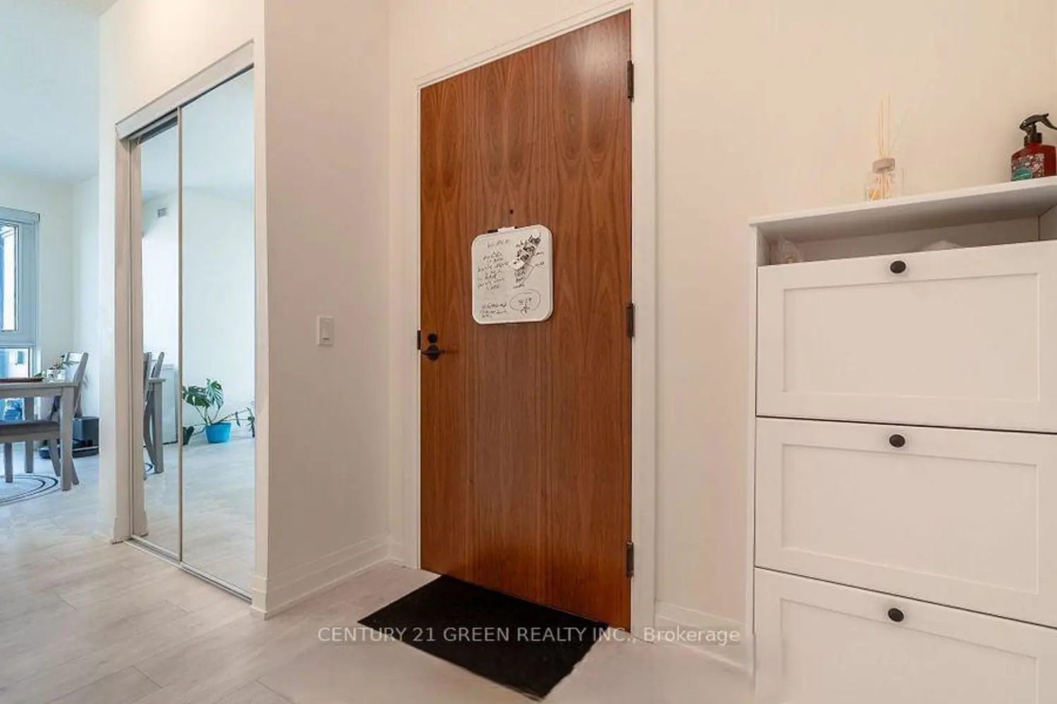 Additional image 3 of 509 Dundas Street 506