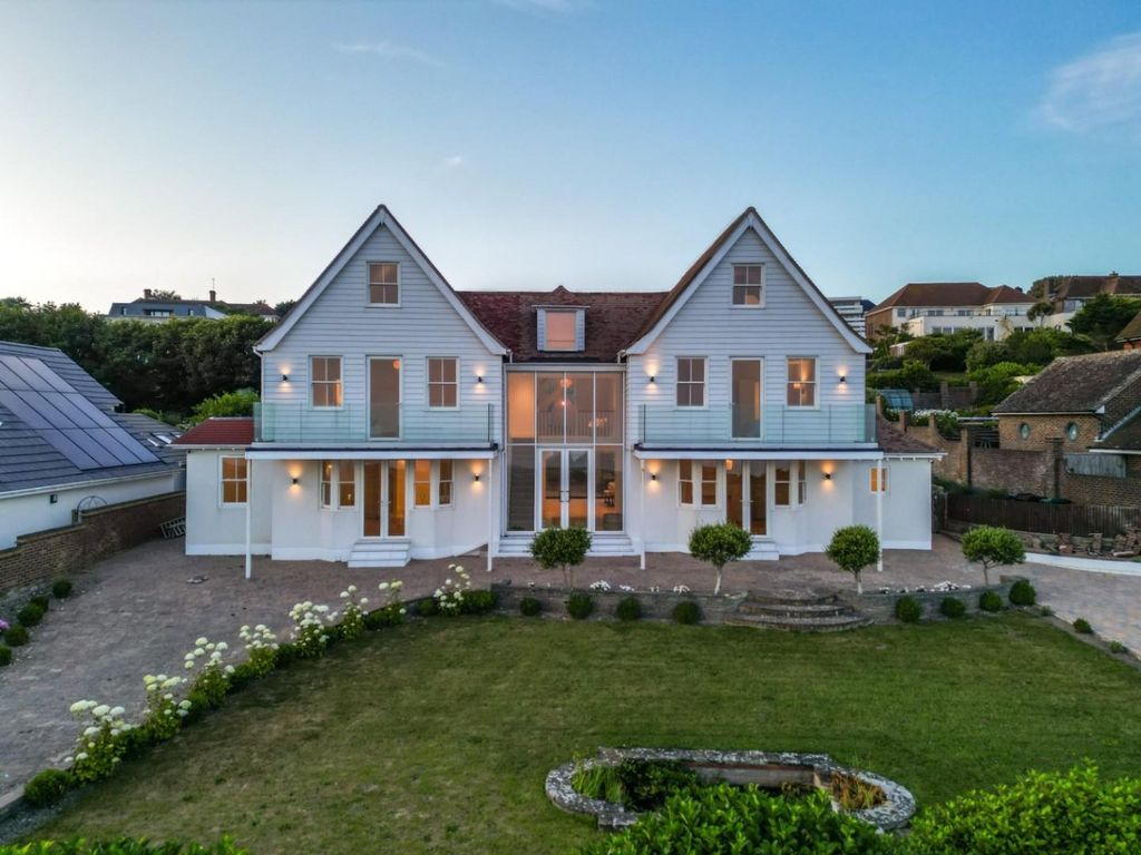 7 bed detached house for saleRoedean Way, Brighton BN2
