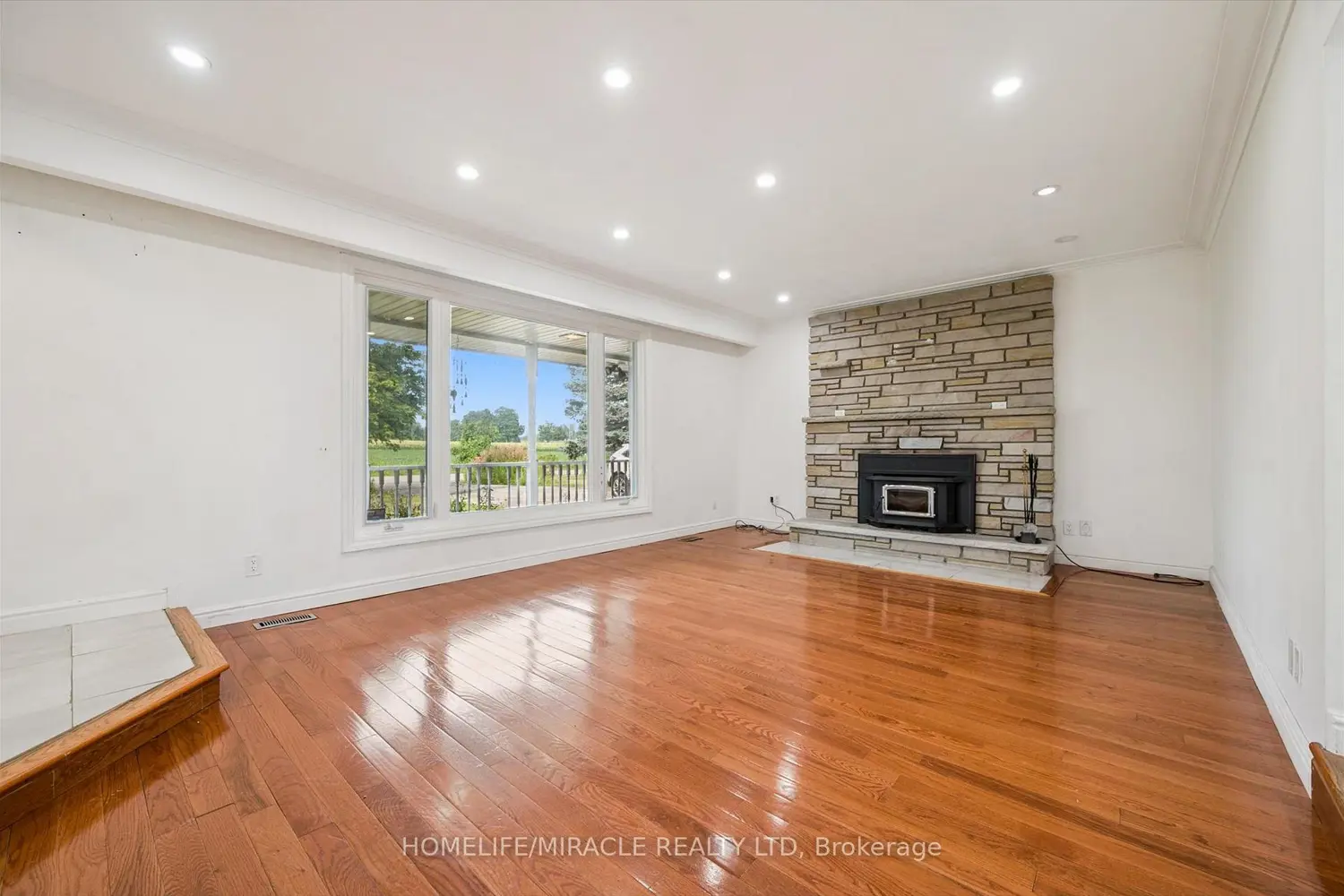 Additional image 6 of 4217 Victoria Road