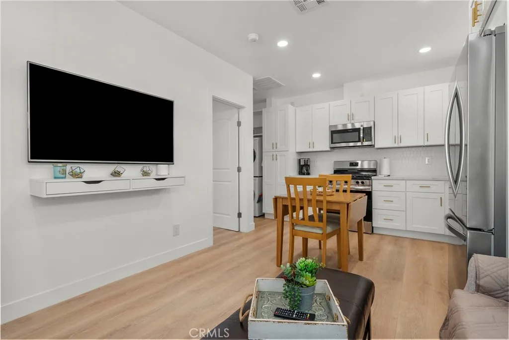 Additional image 42 of 20127 Citronia St, Chatsworth, CA 91311