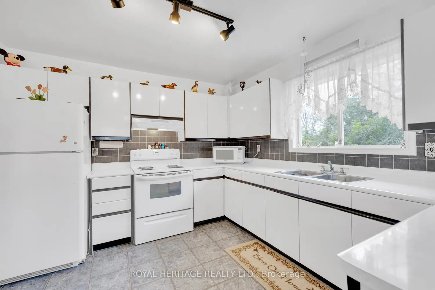 Additional image 6 of 1321C Airport Parkway