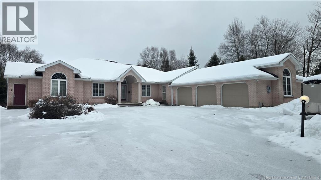 41 Westmount Drive Unit# 1