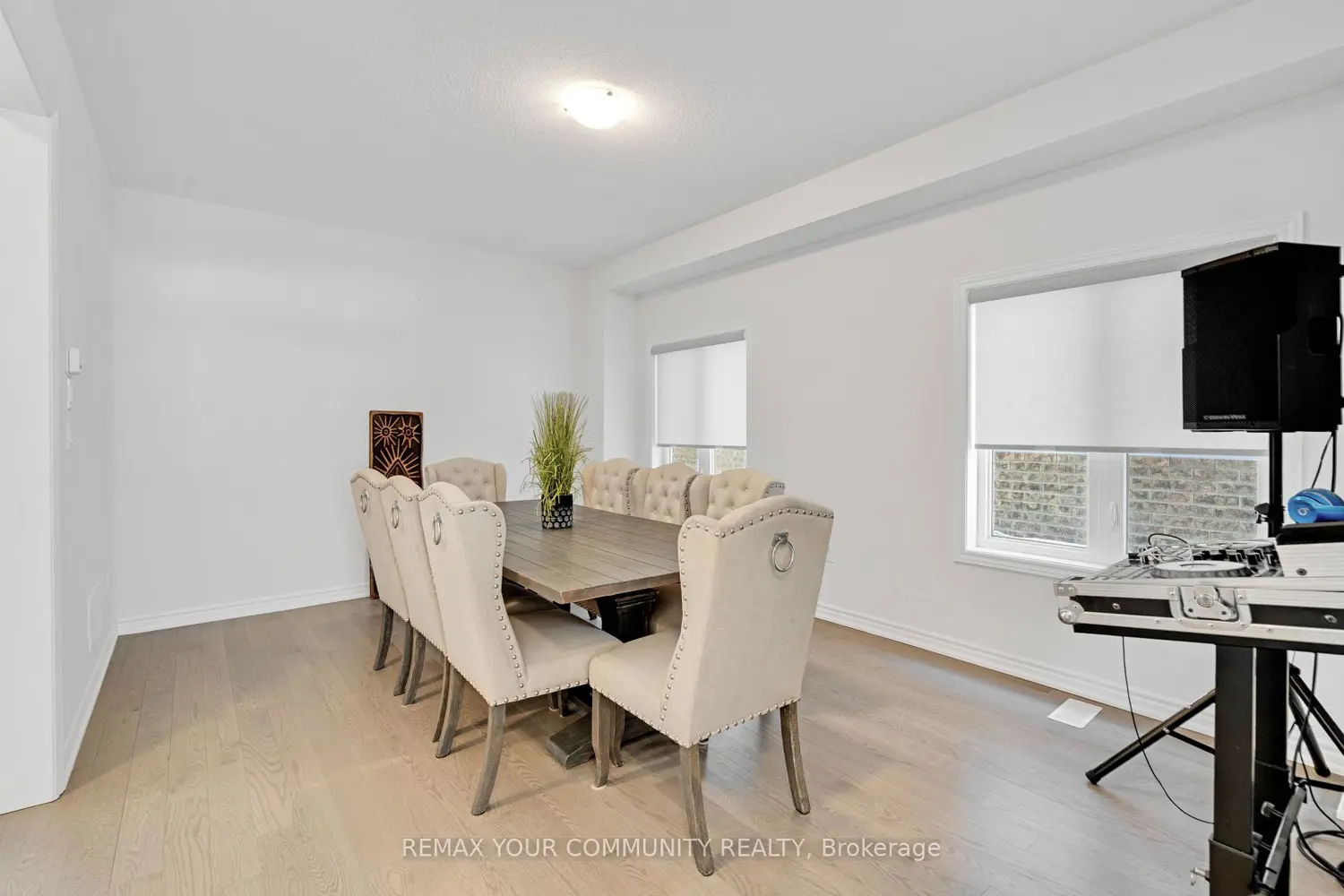 Additional image 9 of 1537 Prentice Road