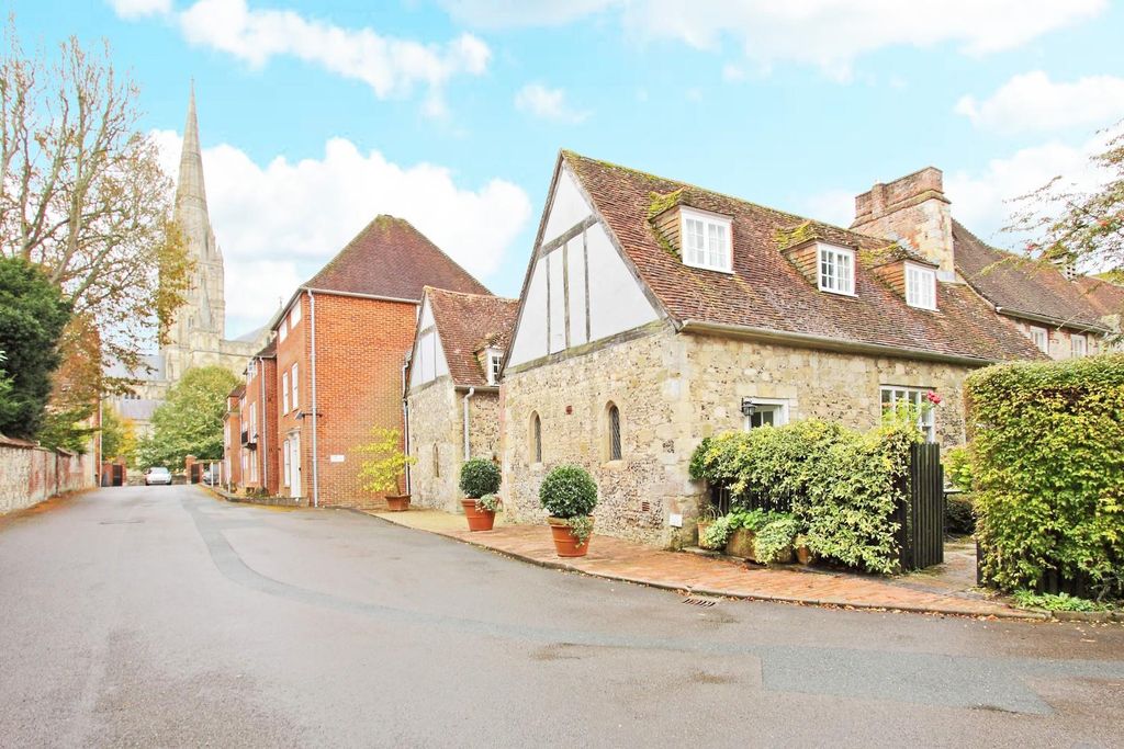 Additional image 15 of 2 bed flat for saleThe Close, Salisbury SP1