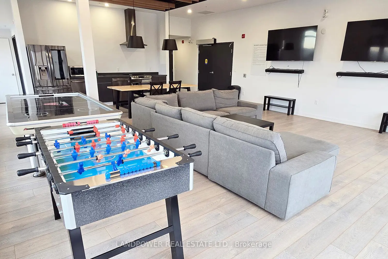 Additional image 8 of 1800 Simcoe Street 313