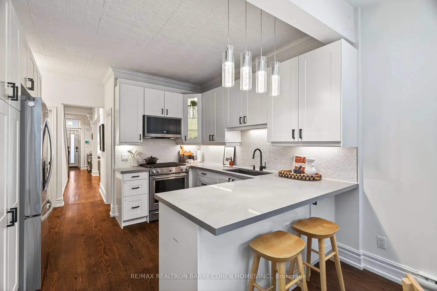 Additional image 9 of 198 Macpherson Avenue