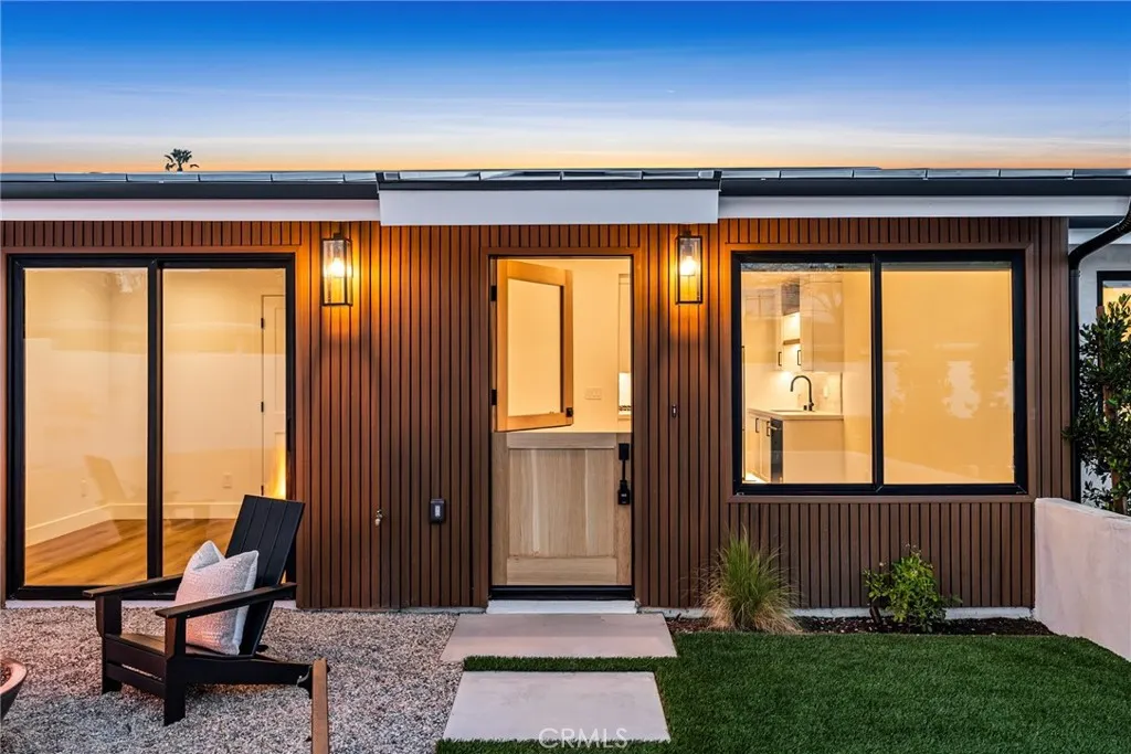 Additional image 23 of 251 Costa Mesa St Unit B, Costa Mesa, CA 92627