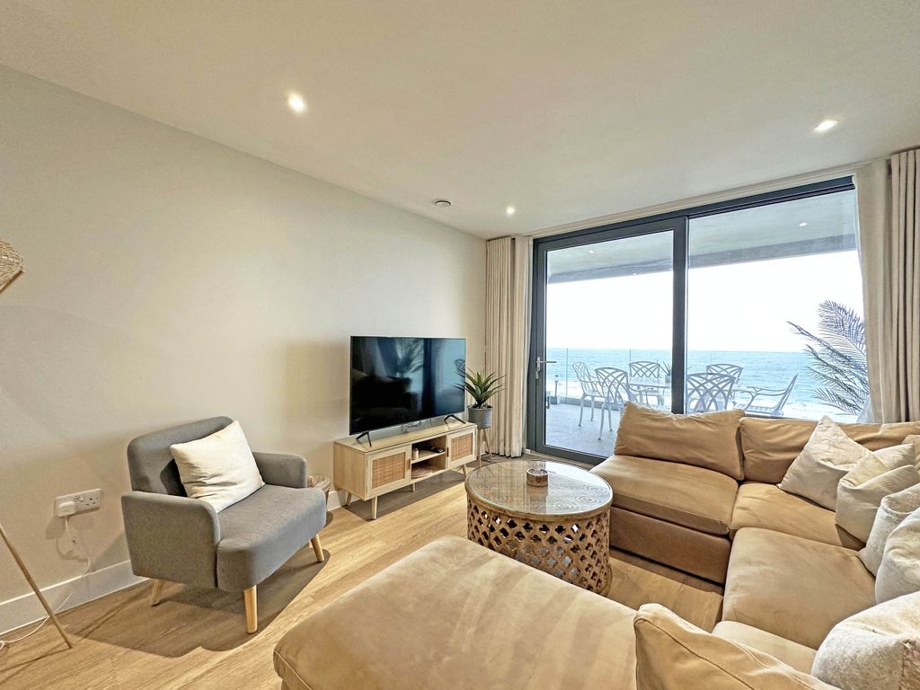 Additional image 8 of 3 bed flat for saleCliff Road, Falmouth, Cornwall TR11