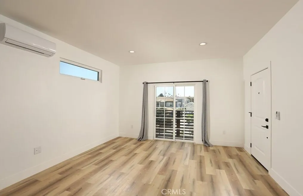 Additional image 35 of 4539 St Elmo Drive, Los Angeles, CA 90019