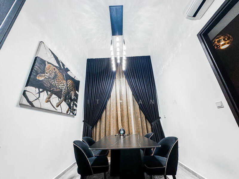 8 Rifle Range Road
