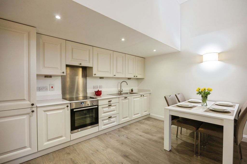 Additional image 7 of 2 bed flat for saleRosemount Place, Aberdeen AB25