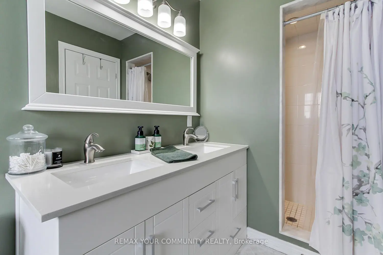 Additional image 15 of 506 Foxcroft Boulevard