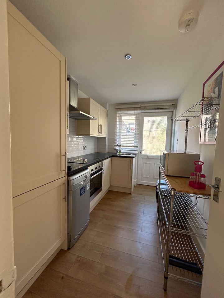 Additional image 2 of 2 Bed Flat, Garnet Street, E1W, N1 7GU