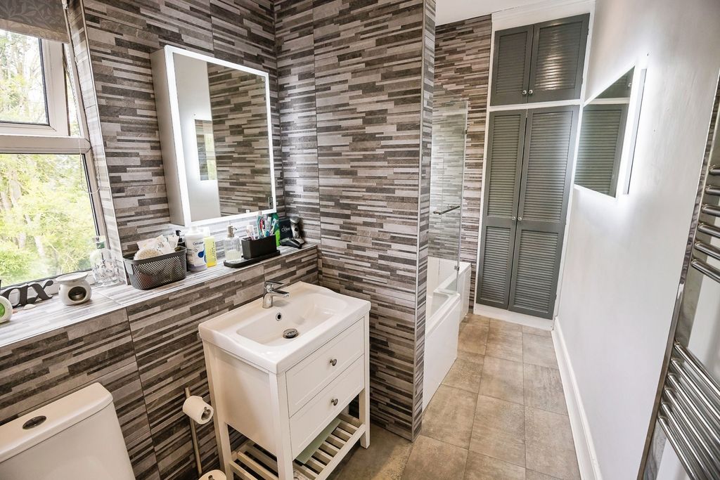 Additional image 8 of 5 bed flat for saleCrane Street, Cefn Mawr, Wrexham LL14