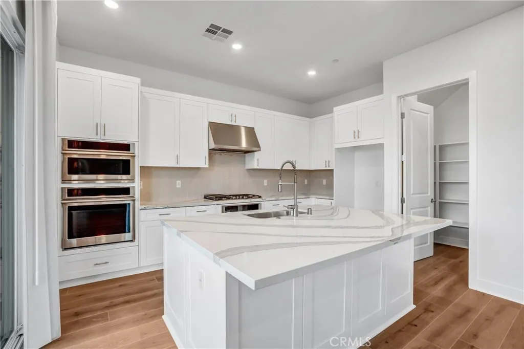 Additional image 8 of 102 Pansy, Irvine, CA 92618