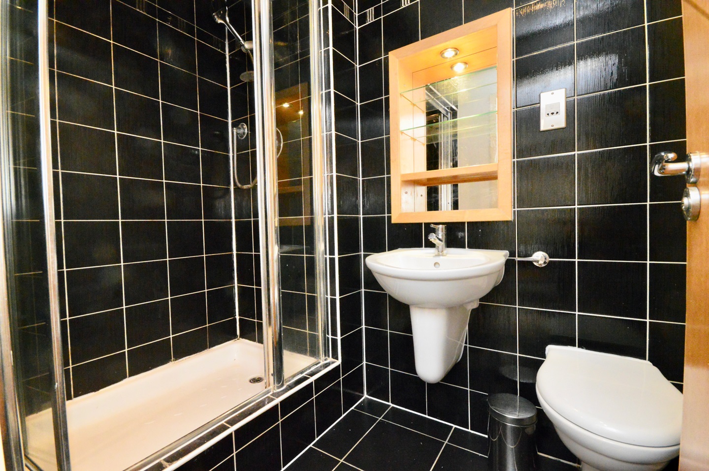 Additional image 10 of 2 Bed Flat, Balmoral Place, LS10, N1 7GU