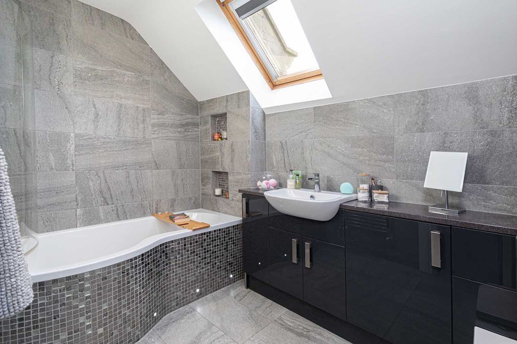 Additional image 20 of 5 bed property for saleBrahma House, The Avenue, Medburn, Ponteland, Northumberland NE20