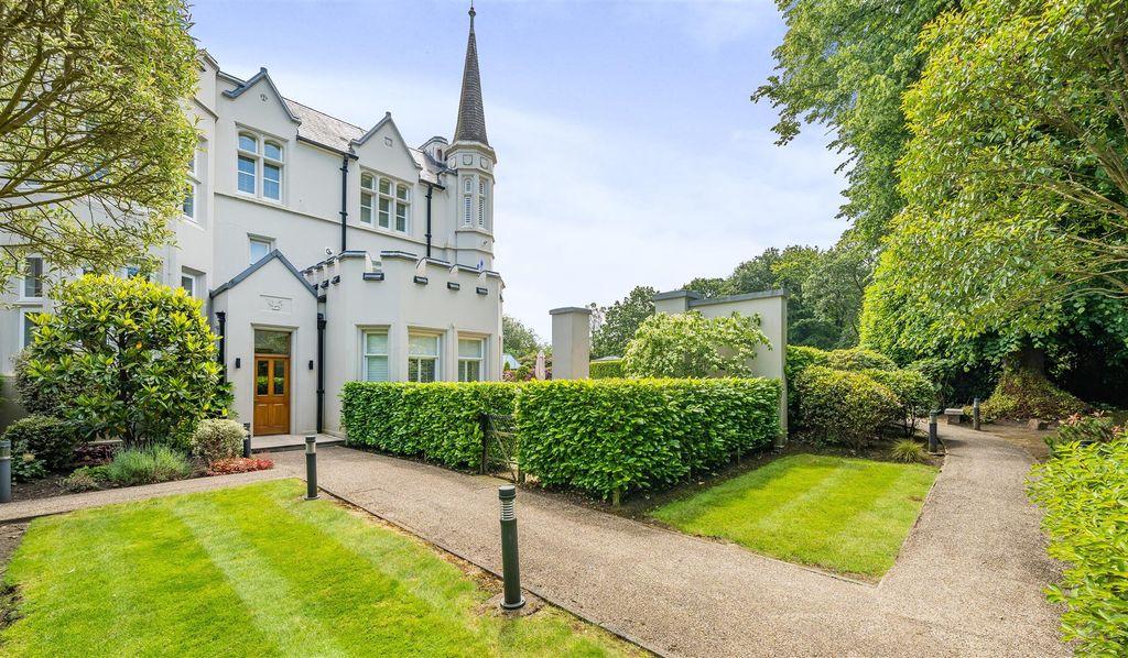 Additional image 33 of 3 bed flat for saleWoodland Way, Kingswood KT20