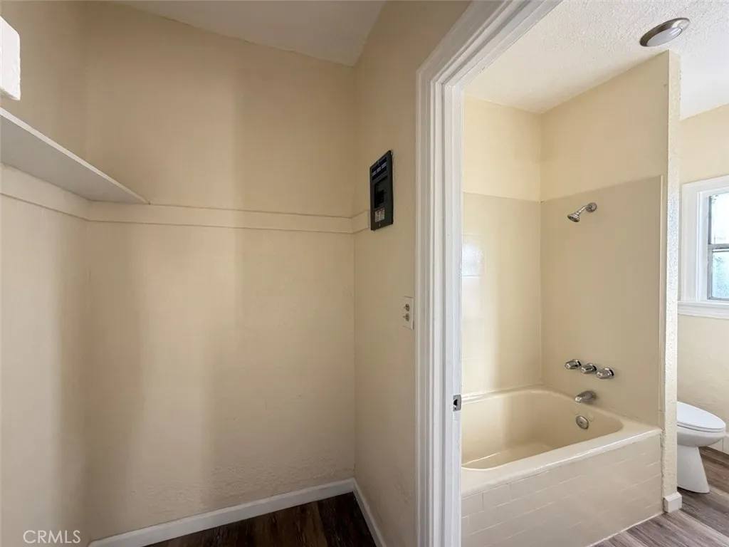 Additional image 5 of 932 W 74th Street, Los Angeles, CA 90717