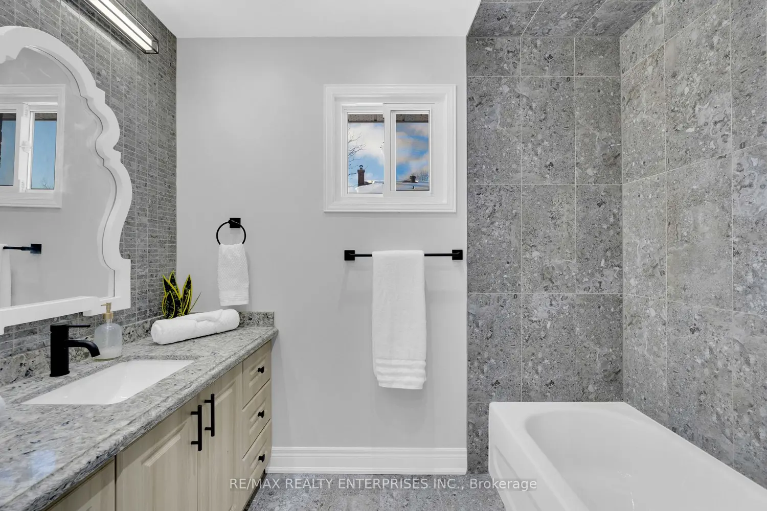 Additional image 9 of 25 Porteous Circle