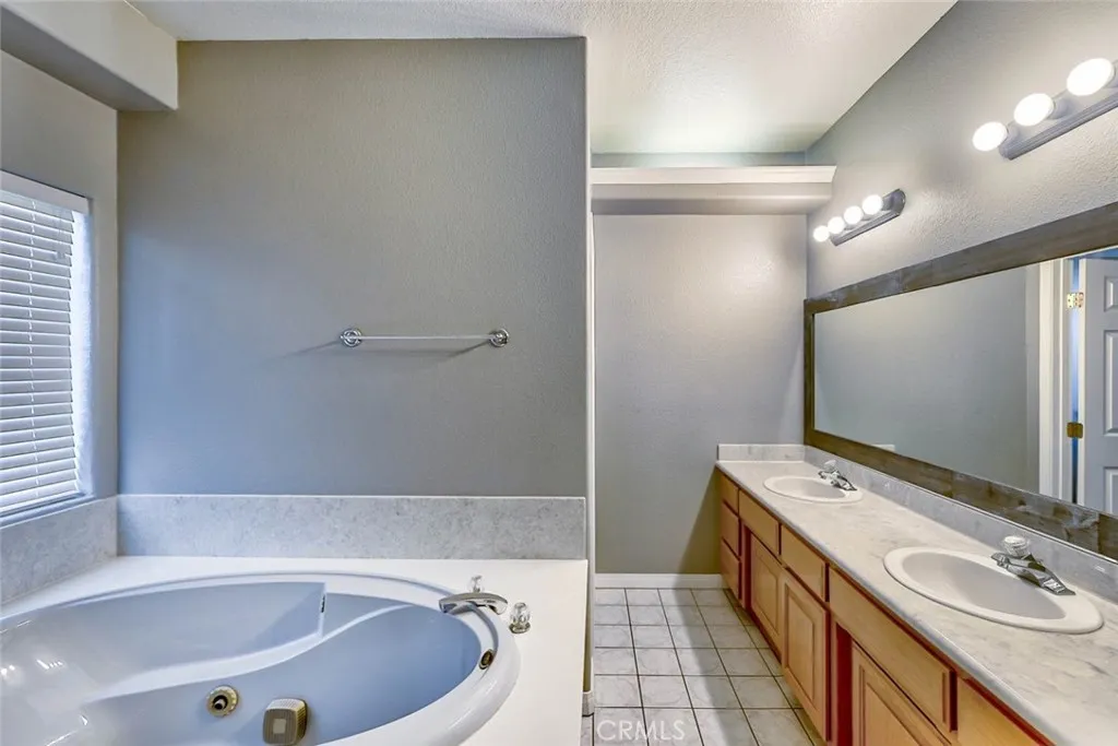 Additional image 43 of 40028 25th St W, Palmdale, CA 93551