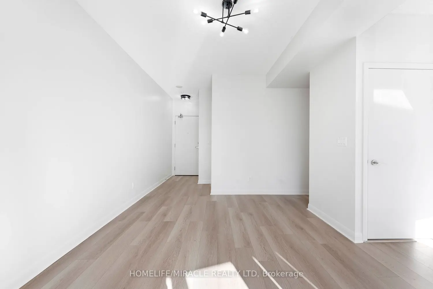 Additional image 6 of 15 Bruyeres Mews 806