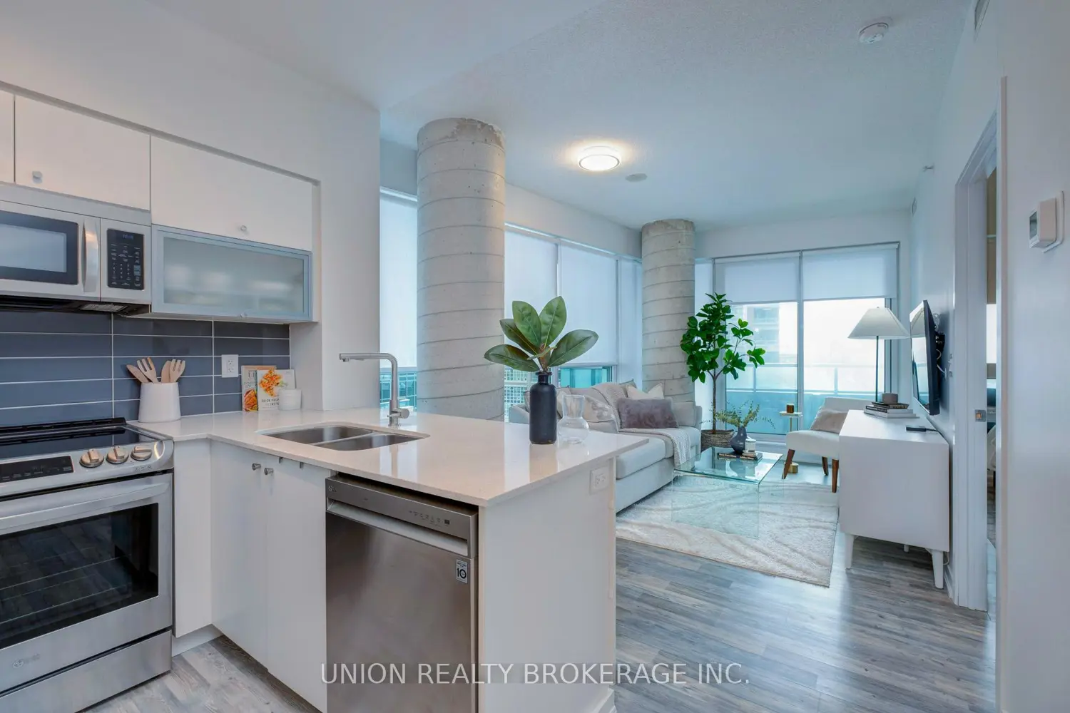 Additional image 4 of 150 East Liberty Street 506