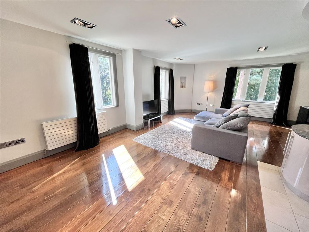 Additional image 17 of 2 bed flat for sale6 Norcliffe Hall, Altrincham Road, Wilmslow SK9