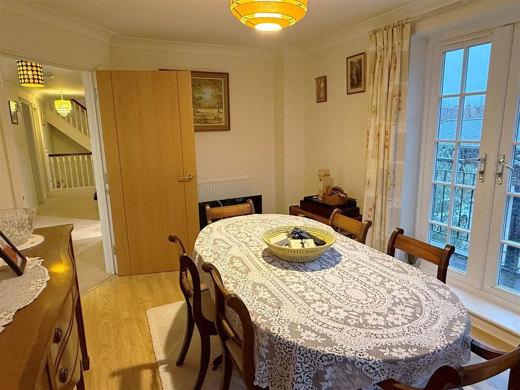 Additional image 9 of 3 bed flat for saleEnborne Gate, Newbury RG14