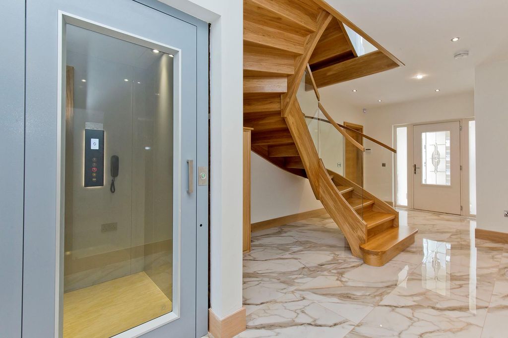 Additional image 8 of 10 bed detached house for saleBraehead Road, Edinburgh EH4