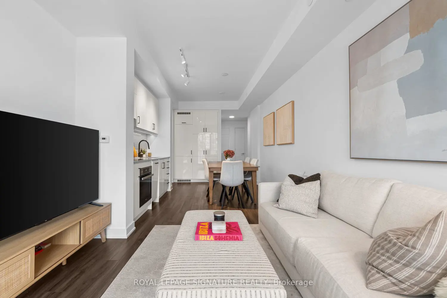 Additional image 3 of 9 Tecumseth Street 816