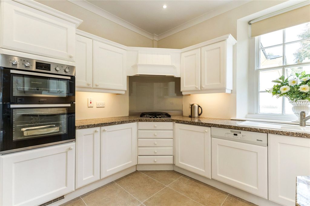 Additional image 9 of 2 bed flat for saleCavendish Lodge, Cavendish Road, Bath BA1