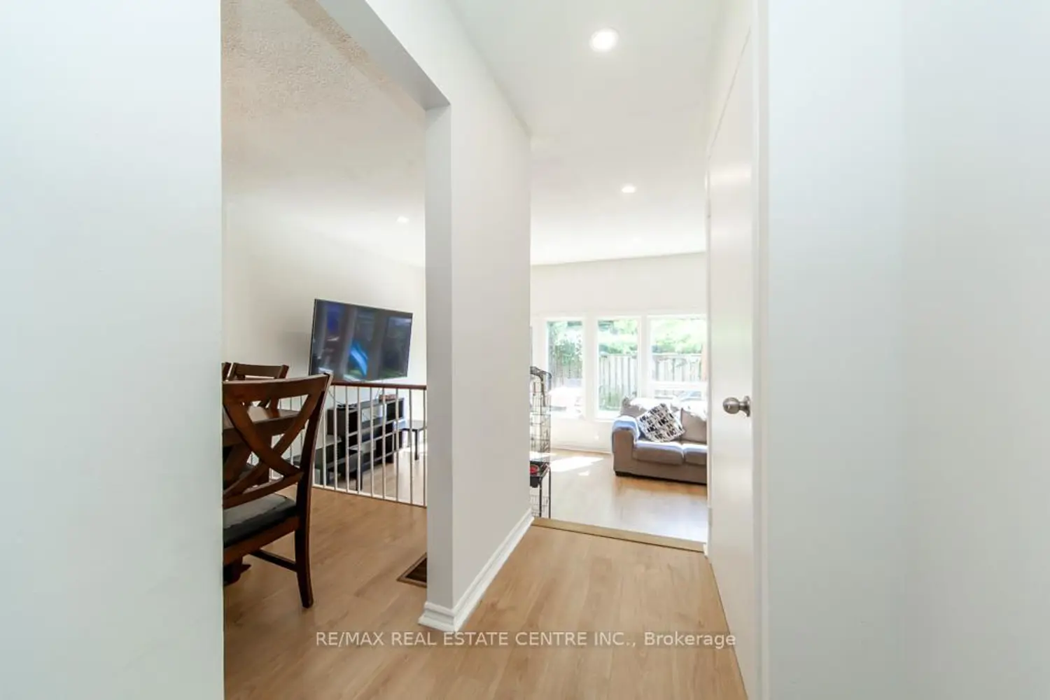 Additional image 3 of 2050 Upper Middle Road 88