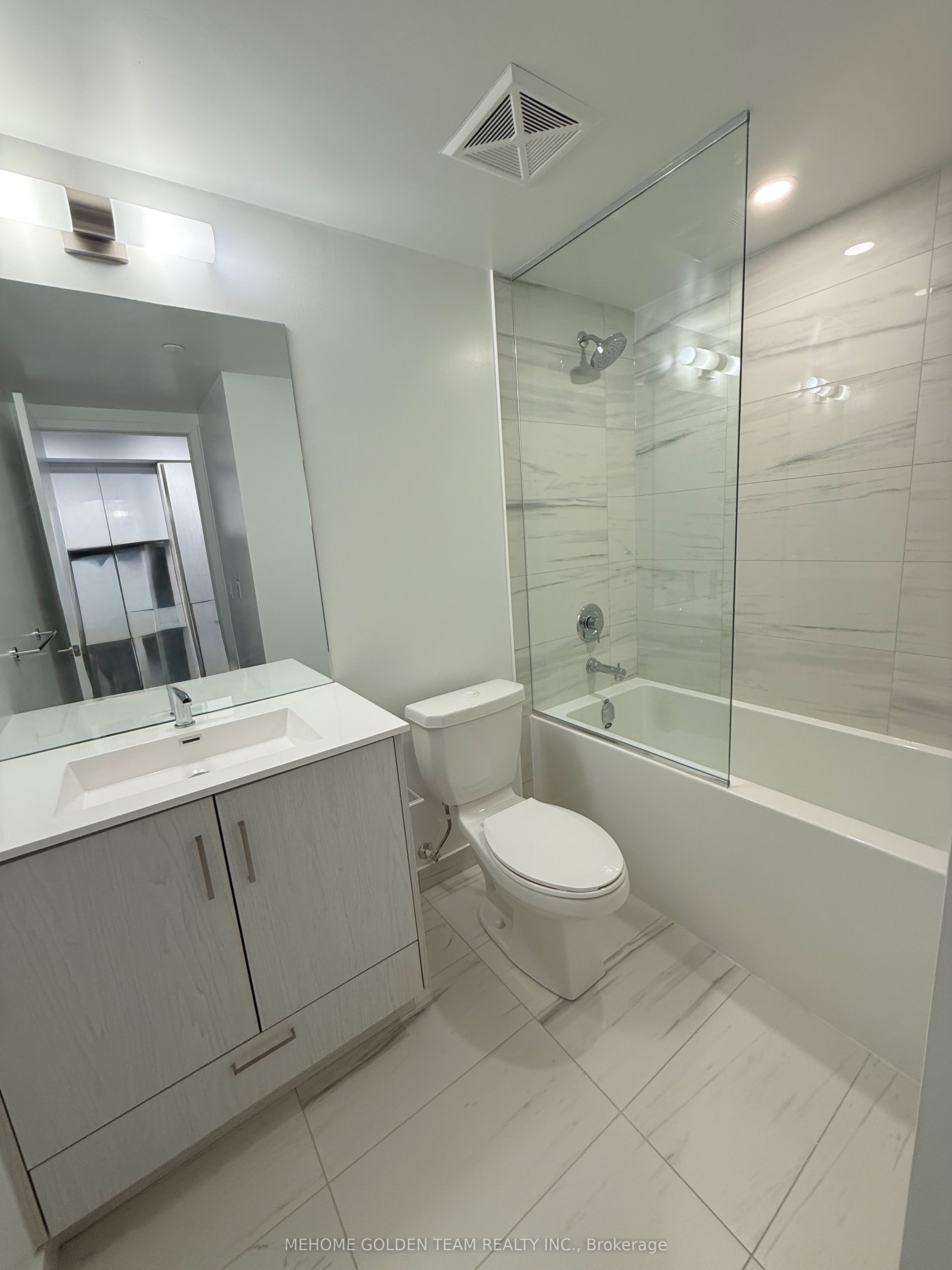 Additional image 3 of 619-180 Front Street E, Toronto, ON, M5K 0A9