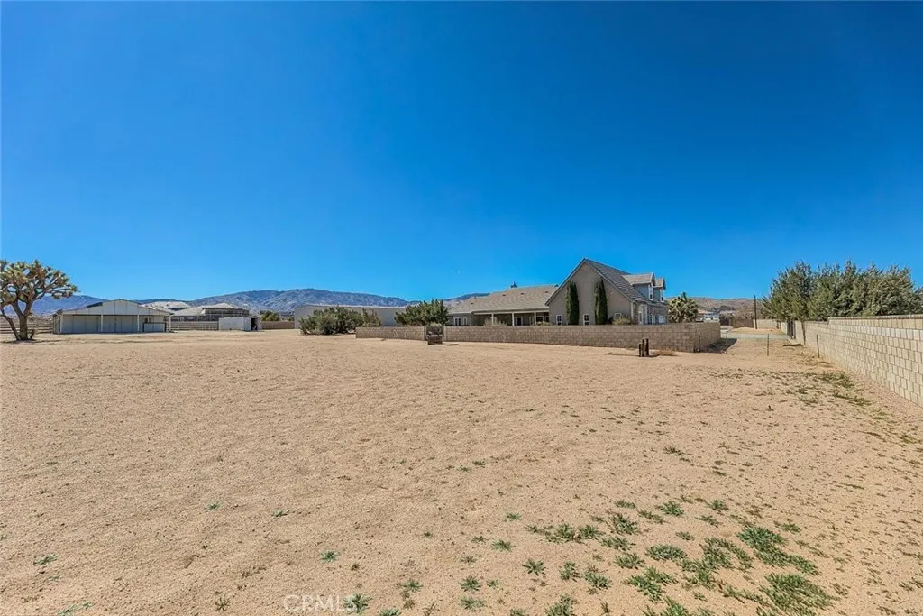 Additional image 112 of 40028 25th St W, Palmdale, CA 93551