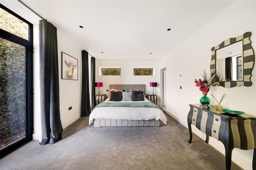 Additional image 20 of 5 bed detached house for saleThe Woodlands Estate, Cheddar BS27