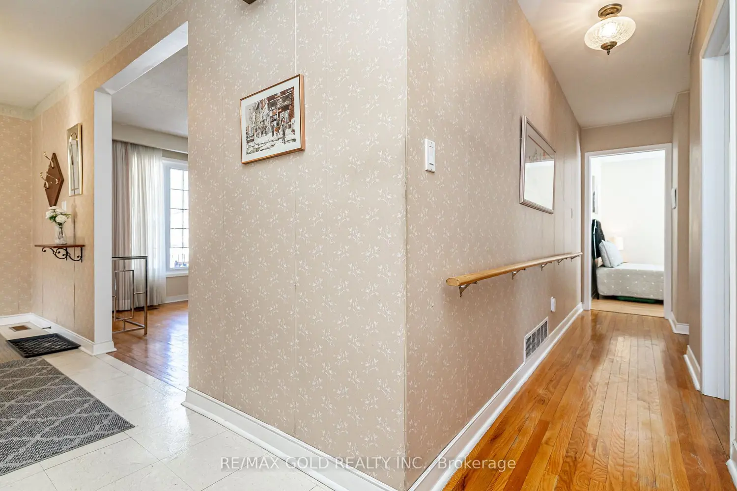 Additional image 8 of 11 Edgebrook Crescent