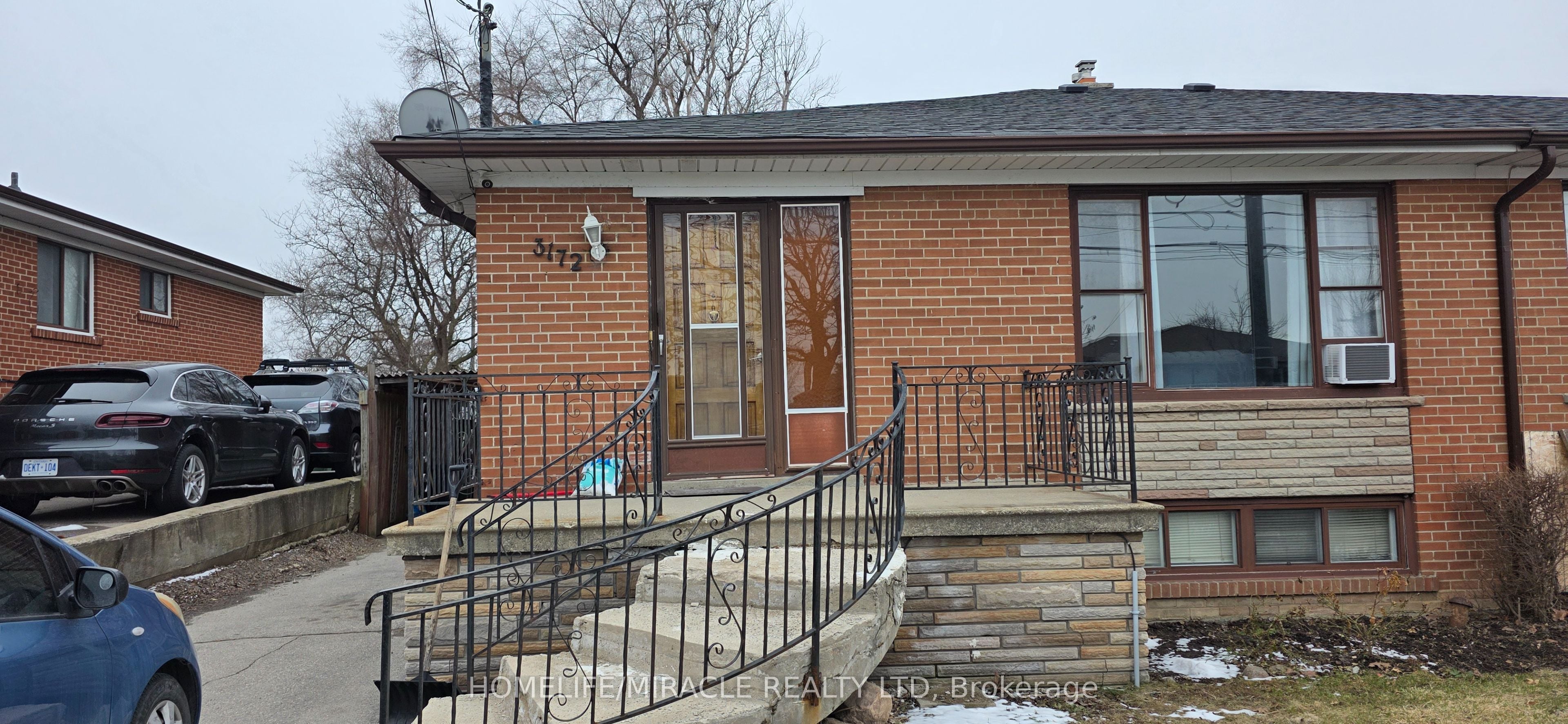 Main-3172 Weston Road, Toronto, ON, M9M 2T6