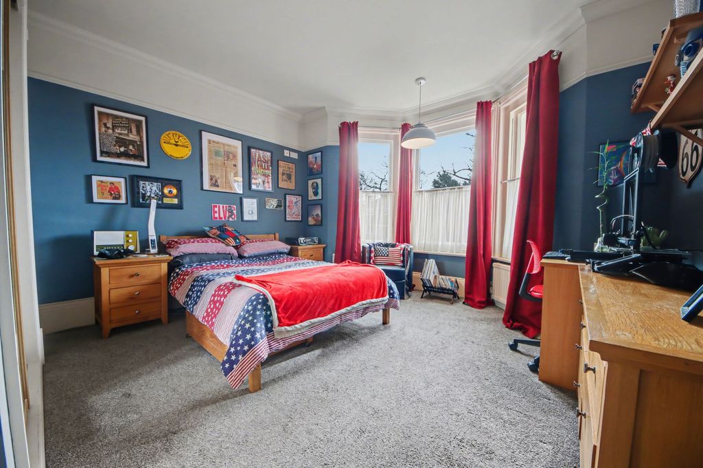 Additional image 4 of 6 bed property for saleThorold Road, Bitterne Park SO18