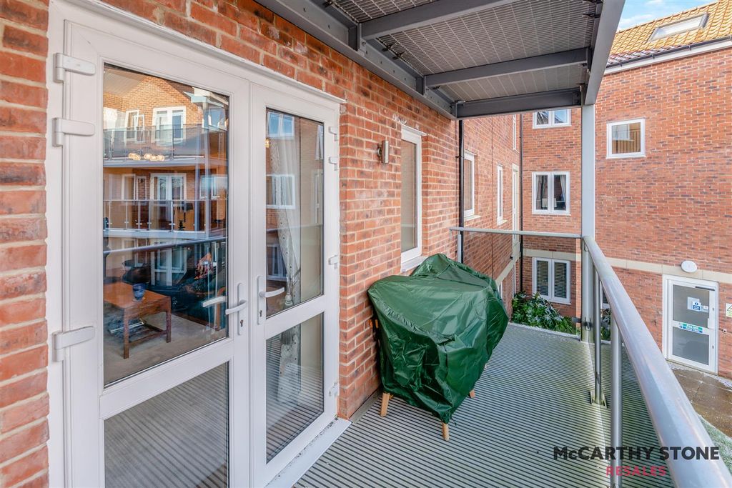 Additional image 10 of 2 bed flat for saleAndrews Court, Molescroft Road, Beverley HU17